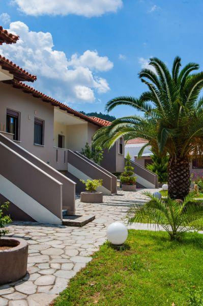 Zinozis Beach Apartments