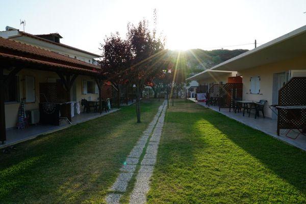 Ammos Kalamitsi Bungalows & Restaurant